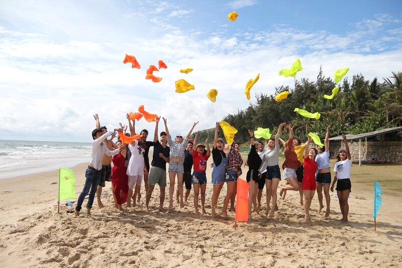 Thư giãn trên cát trắng, biển xanh Phan Thiết.