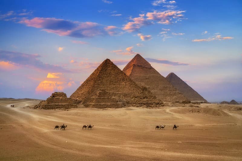 Kim tự tháp Giza ẩn chứa bí mật và lời nguyền cổ xưa.