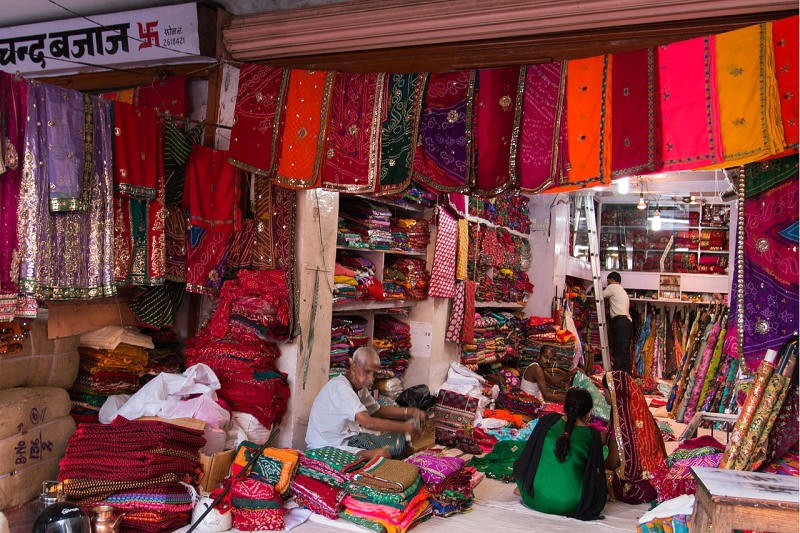 Bapu Bazaar, khu chợ sầm uất giữa lòng Jaipur.