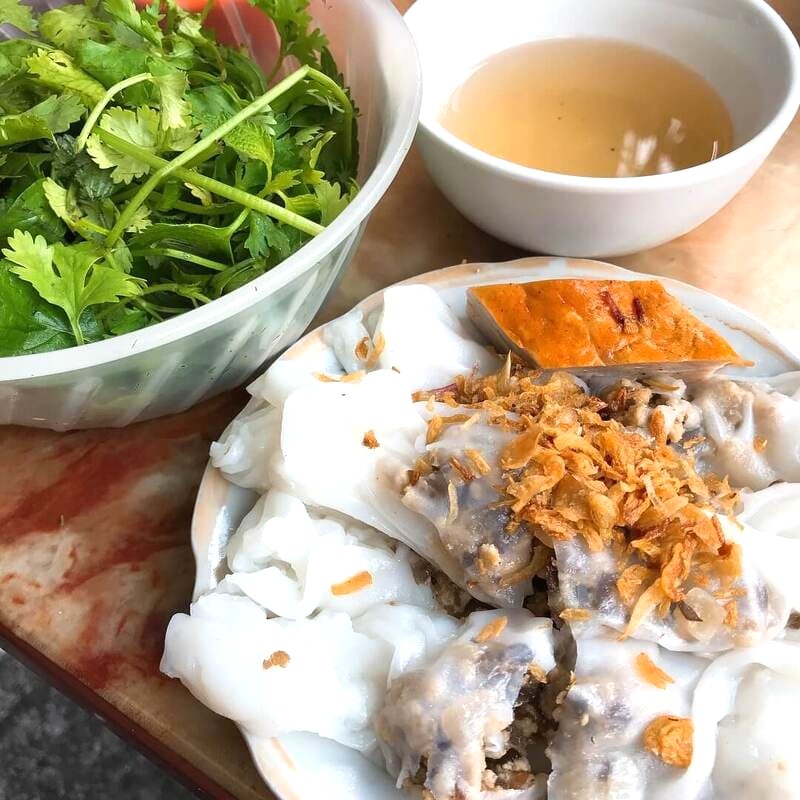 Bánh cuốn Cát Dài đầy đặn.