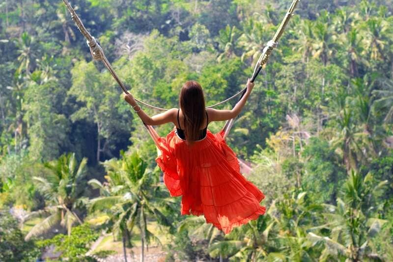 Đánh đu tại Desa Swing, ngắm trọn vẻ đẹp Bali.