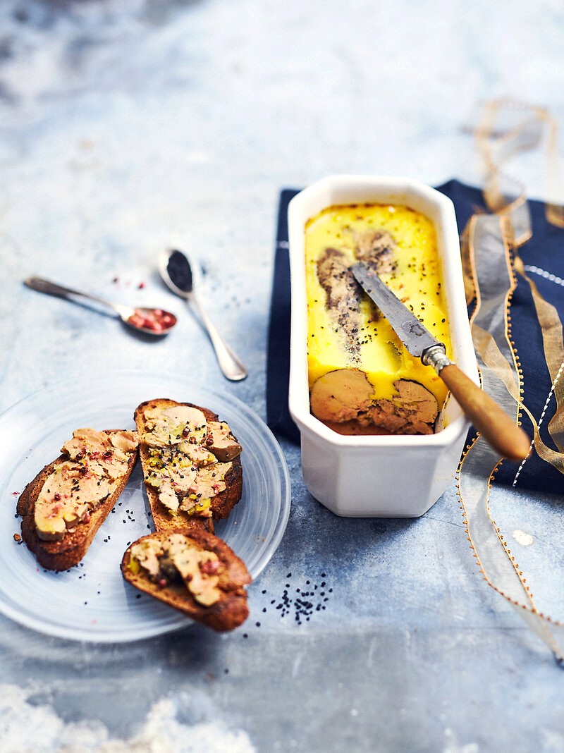 Foie gras được đóng khuôn Terrine.