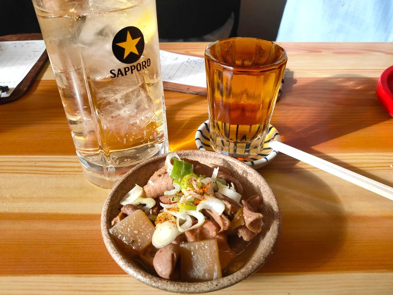 Thực đơn izakaya đa dạng, đáp ứng mọi nhu cầu.