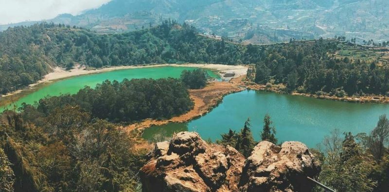 Cao nguyên Dieng Plateau: Phong cảnh tuyệt đẹp, đền Hindu cổ kính.