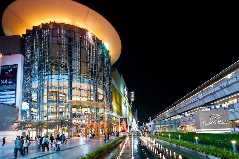 Siam Paragon là trung tâm thương mại và giải trí hàng đầu tại Bangkok.