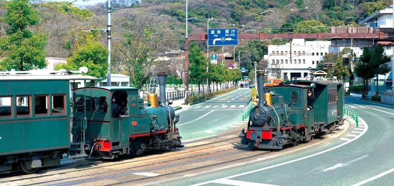 Botchan Ressha, hay Botchan, là một tàu chạy diesel mô phỏng đầu máy hơi nước khổ nhỏ ở Matsuyama.