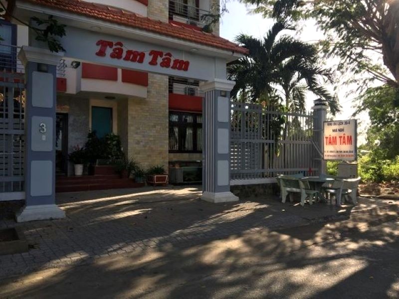 Tâm Tâm Homestay, điểm lưu trú giá rẻ, gây ấn tượng bởi phòng ốc chất lượng và sự phục vụ chu đáo.