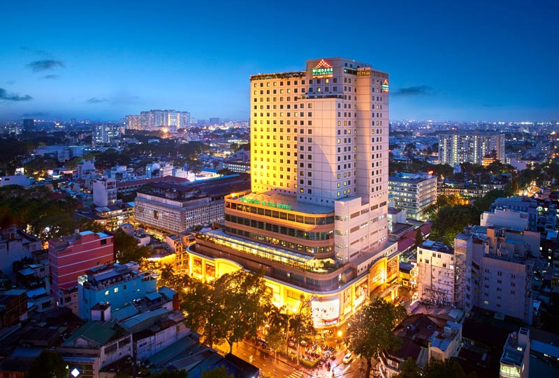 Windsor Plaza: Khách sạn 5 sao, 376 phòng.