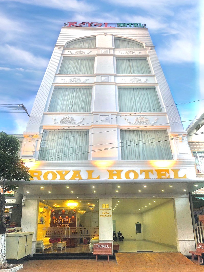 Hotel Royal: Điểm đến quen thuộc của du khách Bạc Liêu.