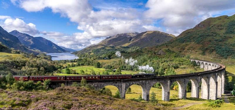 Cầu Glenfinnan: điểm hẹn cho fan Harry Potter.