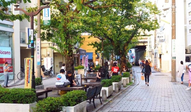 Jiyugaoka là phố mua sắm nổi tiếng ở Meguro.