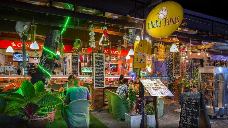 Không gian độc đáo của Chaba Tapas, Koh Tao.