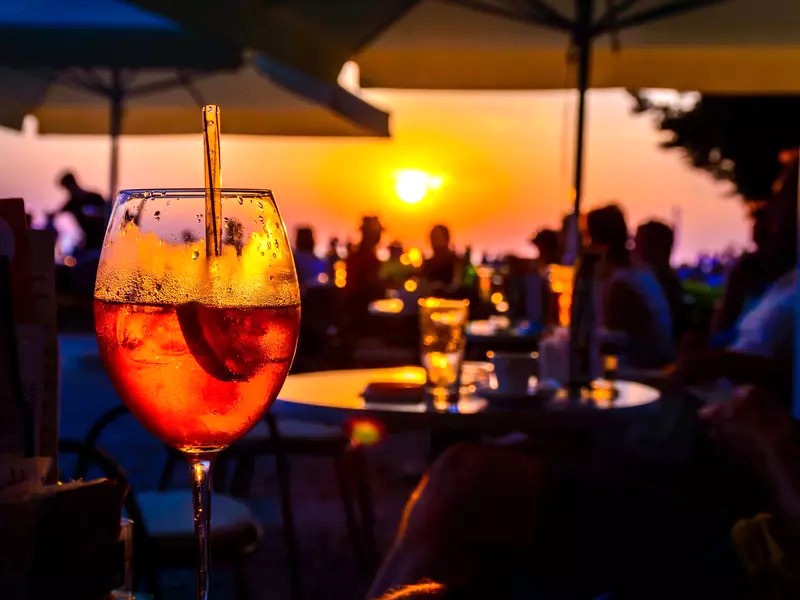 Chill hết nấc với đồ uống ngon tại Beach Bar!