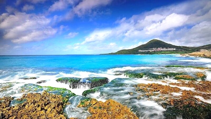 Kenting sở hữu địa hình đa dạng với núi rừng, hồ nước, bãi biển và hệ thống san hô, tạo nên khung cảnh thiên nhiên ngoạn mục. (Ảnh: KKday)