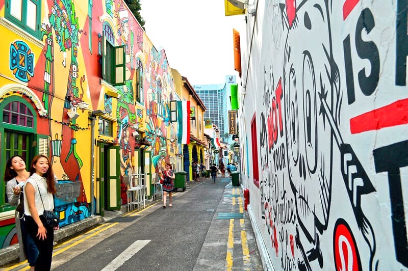 Haji Lane ở Singapore, nằm trong khu Kampong Glam, là một con phố nổi tiếng. (Ảnh: angieisagirl.wordpress)