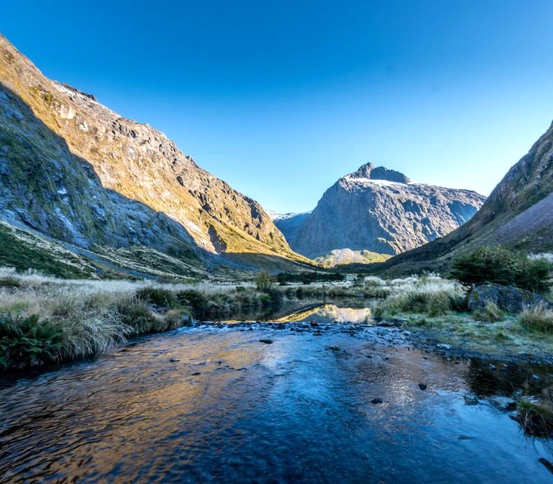 Milford Sound: vẻ đẹp mê hồn. (Ảnh: Eddie Bugajewski)