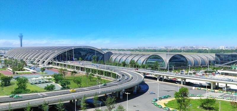 Sân bay quốc tế Song Lưu Thành Đô, cách trung tâm Thành Đô 16km về phía tây nam (Ảnh: cdairport).