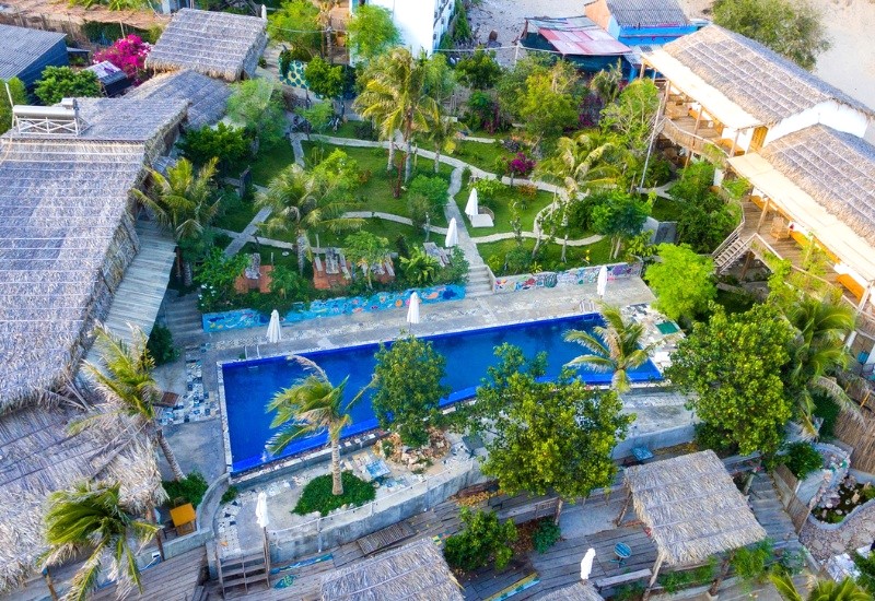 Resort đẳng cấp, nhìn từ trên cao.