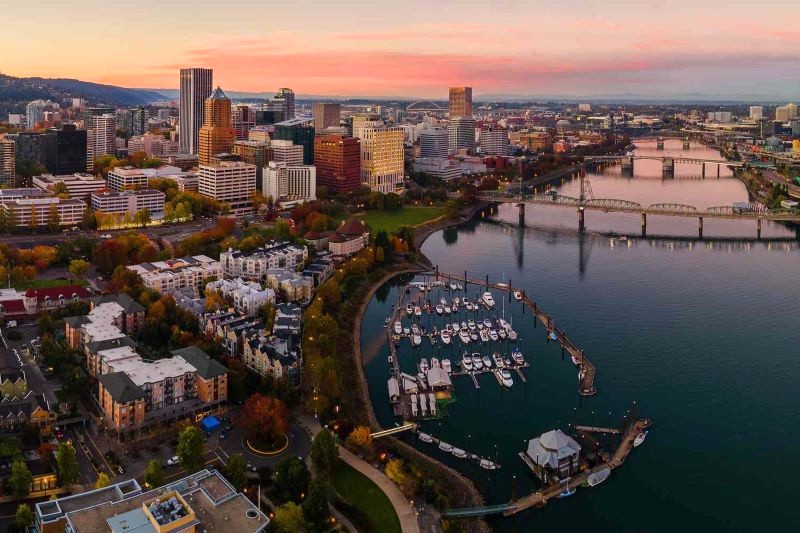 Portland lý tưởng du lịch vào xuân thu.