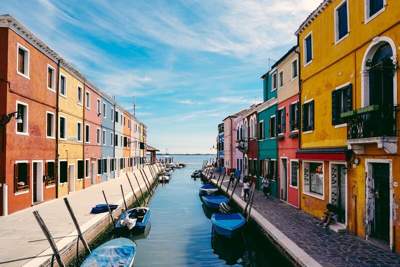 Burano, Ý: Nét đẹp rực rỡ, muôn màu muôn vẻ.