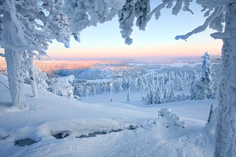 Lapland phủ tuyết từ tháng 11 đến tháng 5. (Ảnh: Getty Images)