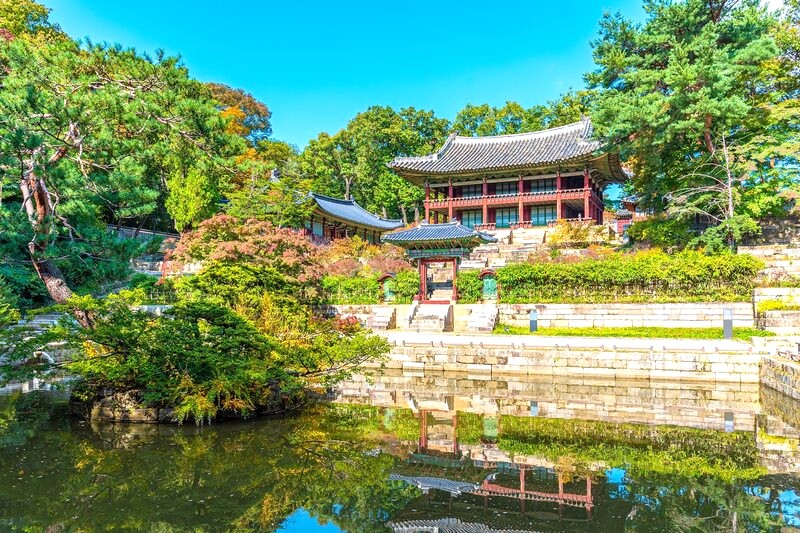 Changdeokgung là cung điện hoàng gia được bảo tồn tốt nhất ở Hàn Quốc.