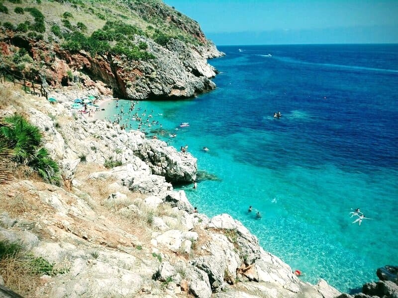 Riserva Naturale dello Zingaro là khu bảo tồn đầu tiên của Sicily.