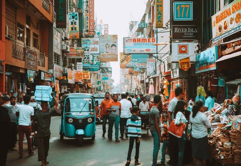 Chợ Colombo sôi động, nhộn nhịp (travellersisle).