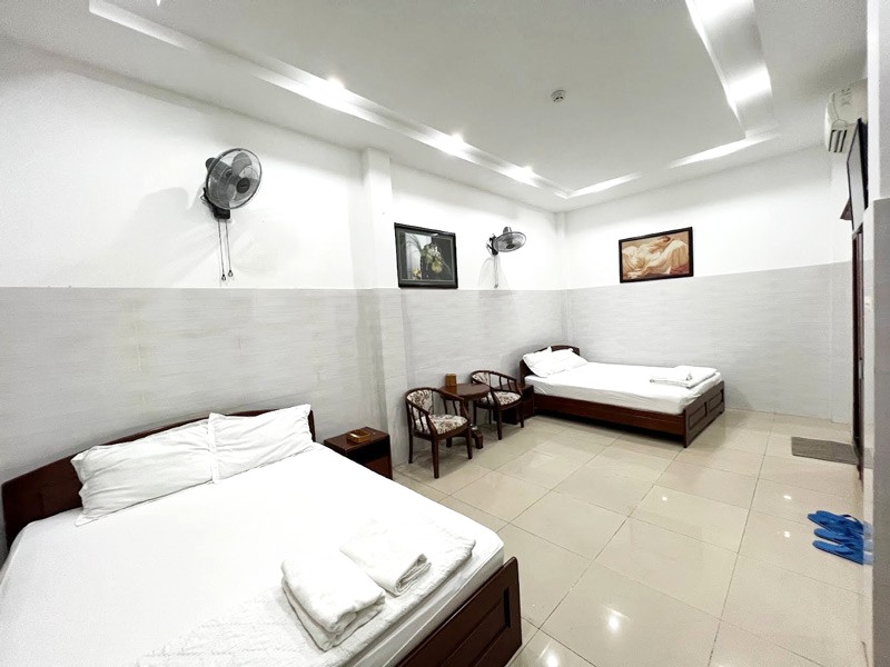 Tuyết Sự Hotel: giá rẻ, phòng sạch, đơn giản!