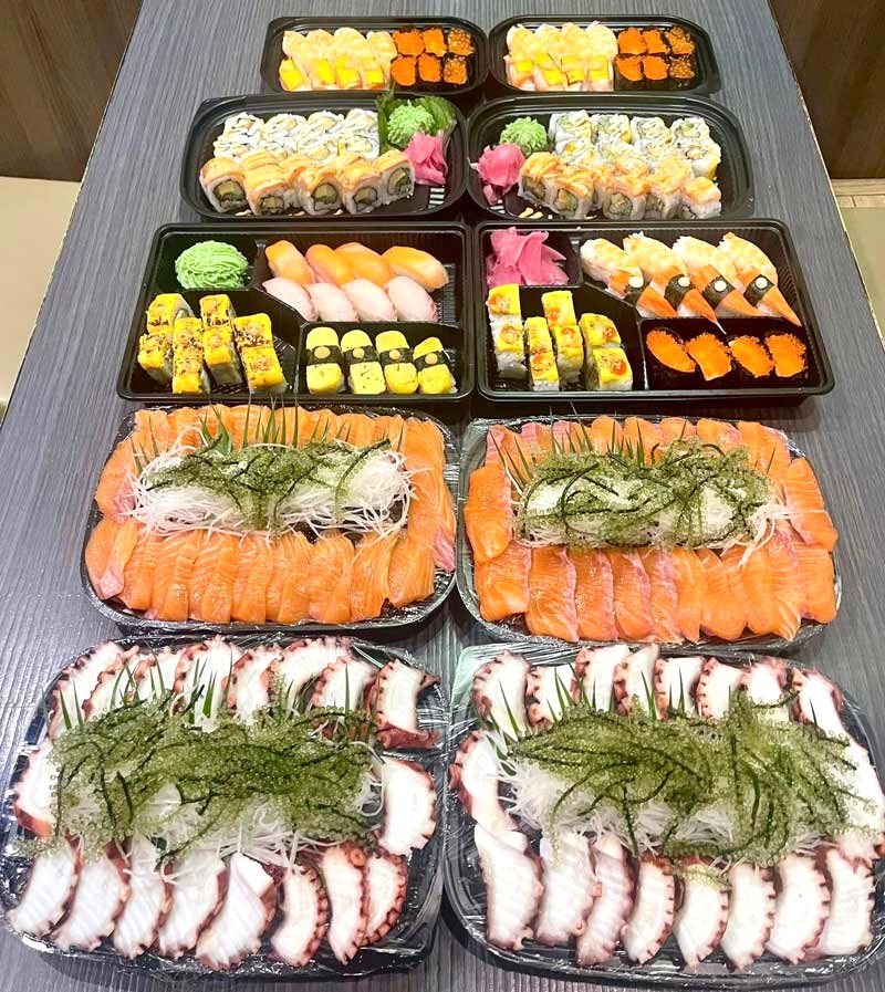 Thưởng thức sushi đa dạng tại Sakura.