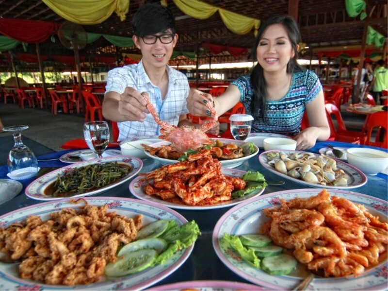 Hải sản tươi ngon là thế mạnh của nhà hàng 933 Golden Prawn. (Ảnh: weekendgowhere)