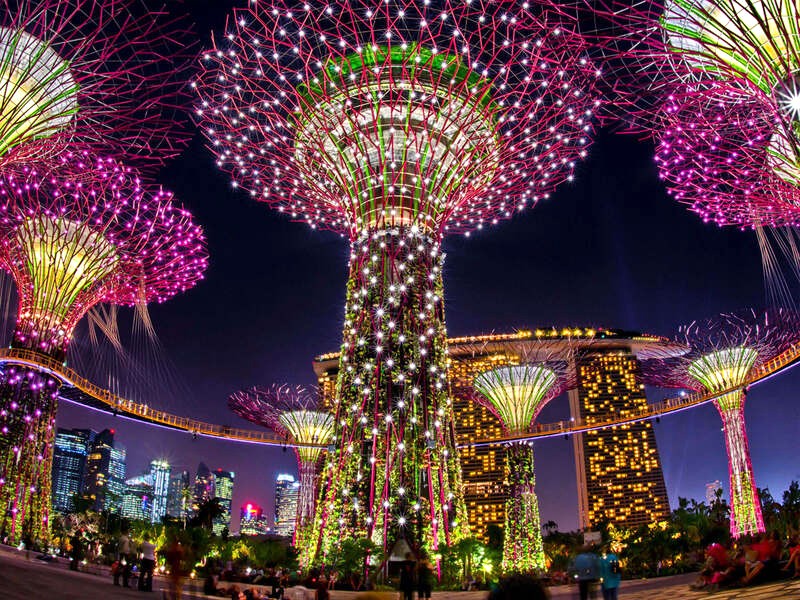 Siêu cây Avatar lấp lánh hoàng hôn Gardens by the Bay (Ảnh: veltra)