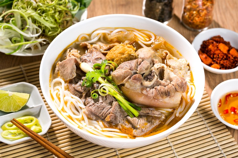 Bún bò Sài Gòn ngọt hơn bún bò Huế.