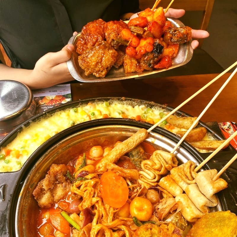 Dookki: Lẩu buffet Hàn Quốc được giới trẻ yêu thích bởi chất lượng ngon, giá cả phải chăng. (Ảnh: Vincom)