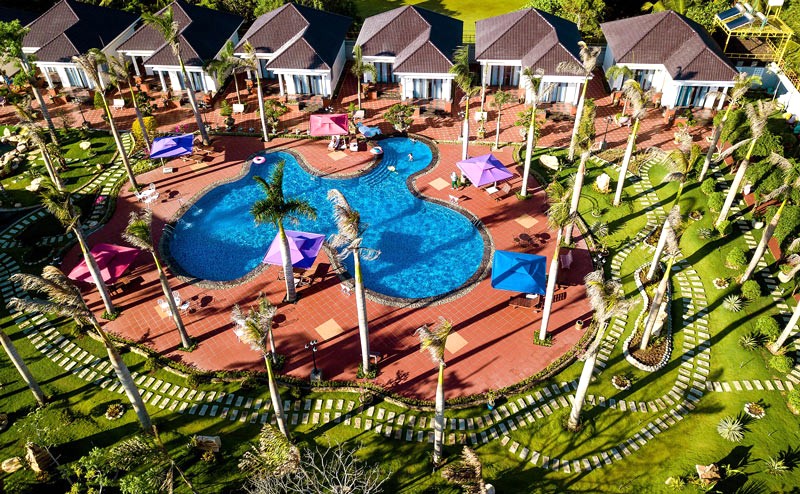 Thiên Ân: Khách sạn sang trọng, không gian resort.