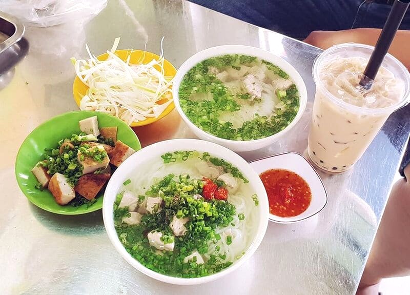 Bánh canh cô Hà - điểm đến không thể bỏ qua khi đến Nha Trang.