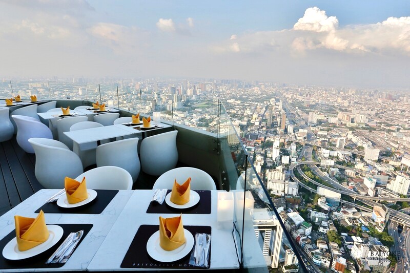 Bangkok Sky (Baiyoke Sky Buffet) là lựa chọn tiết kiệm lý tưởng với tầm nhìn đẹp. (Ảnh: Dutchlongvacations)