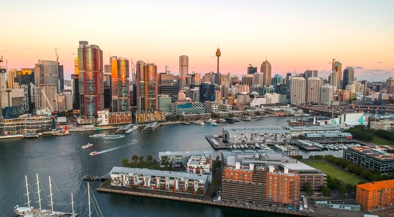 Darling Harbour:  Nơi hội tụ những tòa nhà cao tầng sang trọng (Ảnh: Wikipedia)