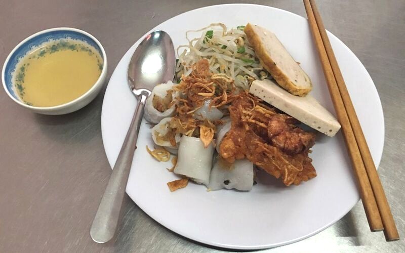 Bánh cuốn bà Năm (quận 2) - Bữa sáng ngon ấm!