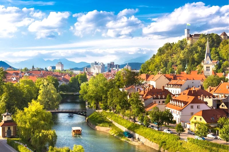 Ljubljana: Thủ đô thơ mộng, quyến rũ.