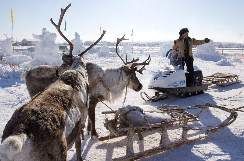 Oymyakon lạnh giá, hạn chế phương tiện di chuyển.