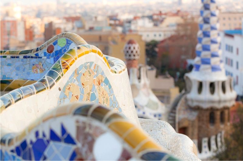 Kiến trúc Antoni Gaudí: Đường cong mềm mại, như thiên nhiên. (Ảnh: lonelyplanet)