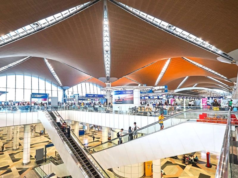 KLIA 1: Dịch vụ cao cấp, hành trình bay tuyệt vời.