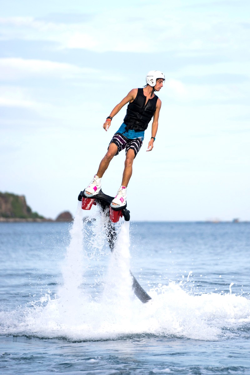 Nha Trang: Địa điểm lý tưởng cho trải nghiệm Flyboard thú vị.