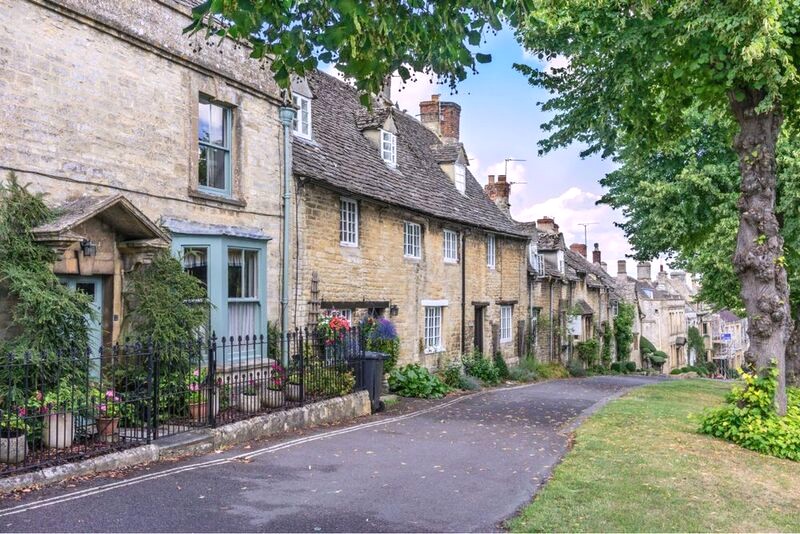 Cotswolds: Làng quê thơ mộng, như bước ra từ truyện tranh. (Ảnh: Gordon Bell)