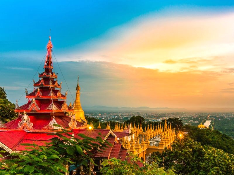 Mandalay Hill: Nơi tâm linh thu hút tín đồ Phật giáo.