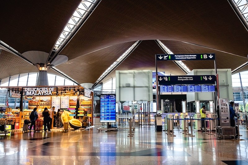 KLIA có quy mô 5 tầng, rộng rãi và đầy đủ tiện nghi.