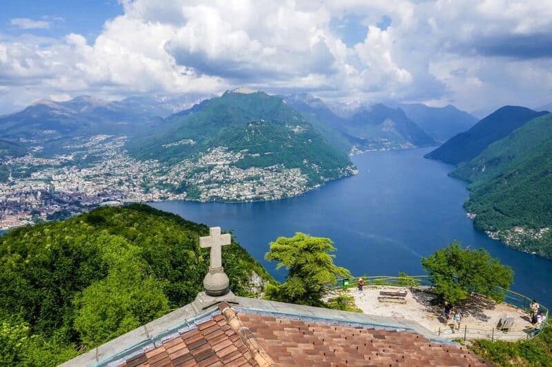 Monte San Salvatore: Nơi ngắm cảnh tuyệt đẹp ở Lugano.