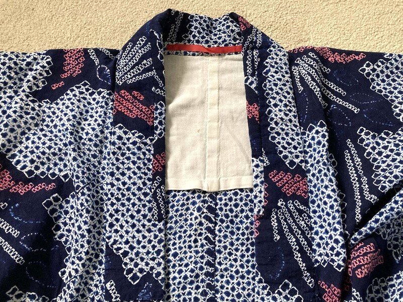 Yukata nhuộm kỹ thuật Shibori.