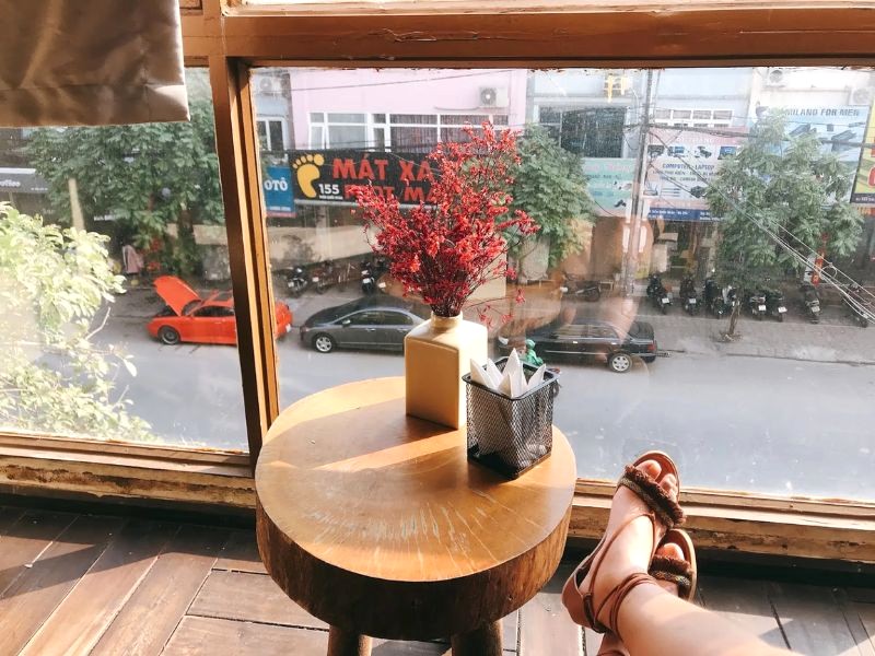 Lau Cafe: Góc sống ảo cực chất (Ảnh: Justfly)